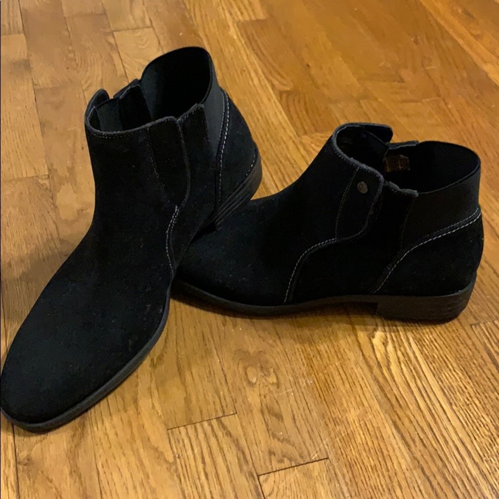 Robert Wayne slip on boots